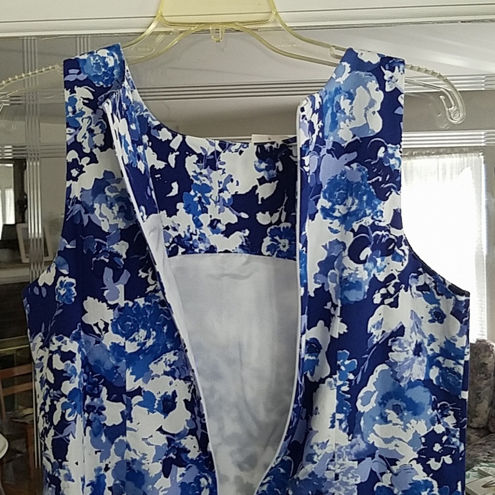 NWT Lovely Van Heusen Sheath Dress - Picture 4 of 4